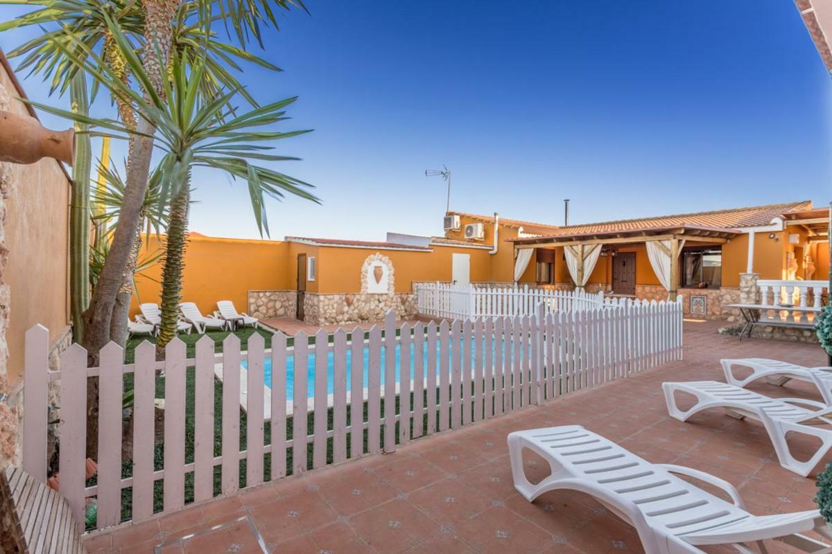 Fuentes de Andalucía Casa Ludimaヴィラ エクステリア 写真